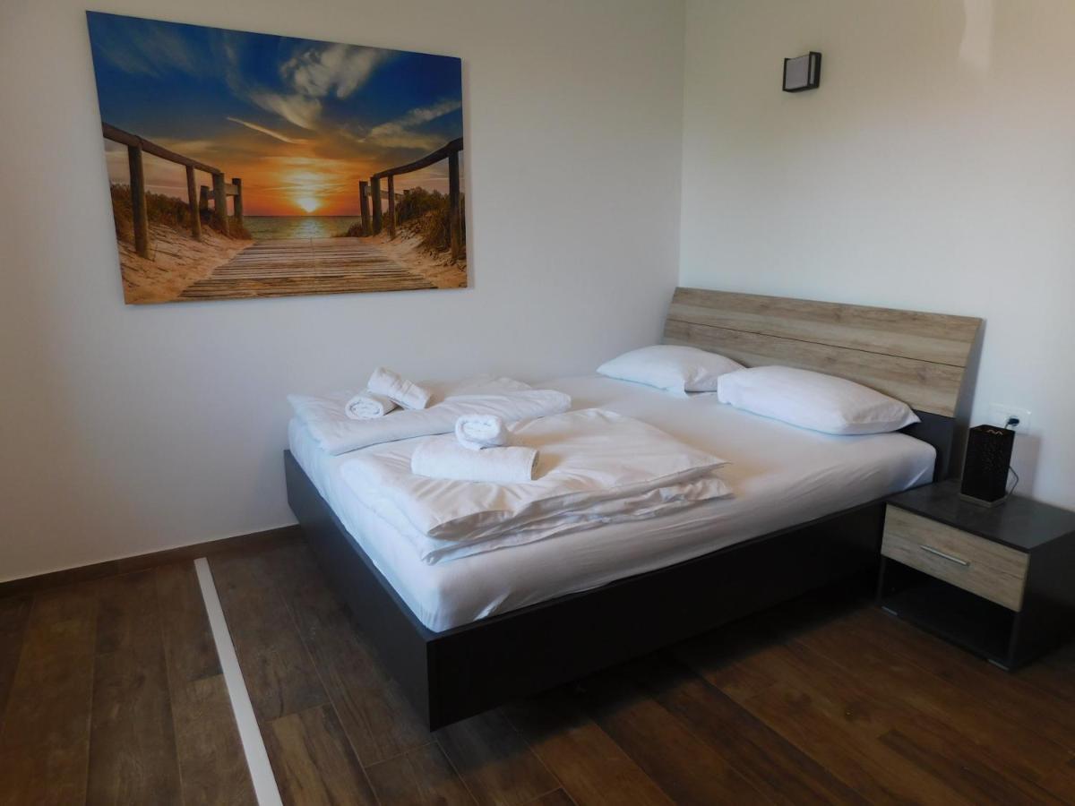 Active Chillax Oasis Apartments Ankaran Exterior photo