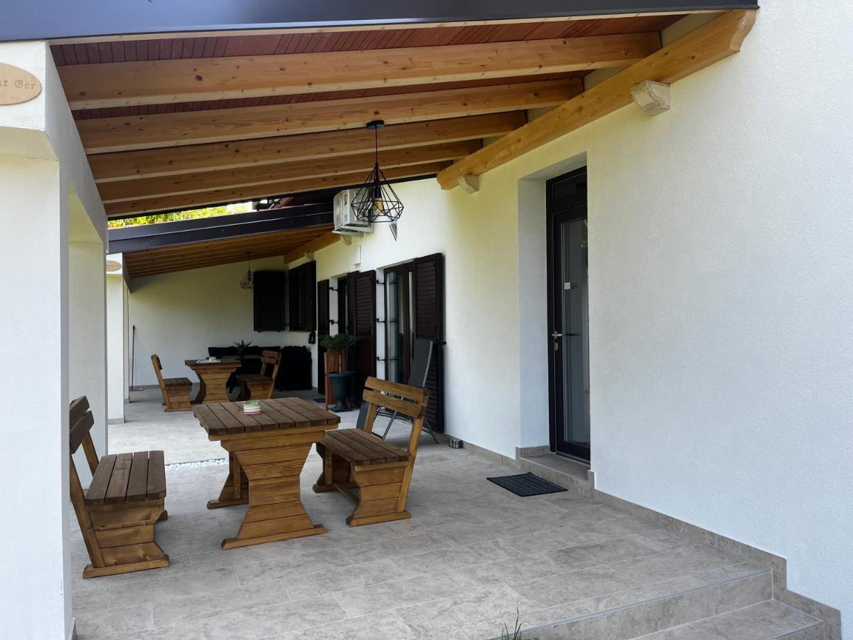 Active Chillax Oasis Apartments Ankaran Exterior photo