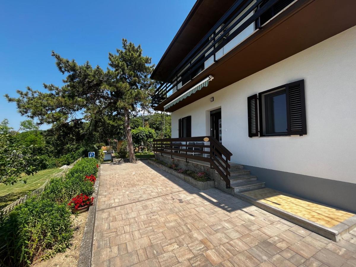 Active Chillax Oasis Apartments Ankaran Exterior photo